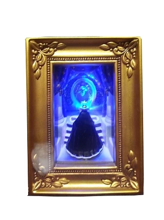 Disney Gallery Of Light - Snow White - Evil Queen At The Mirror